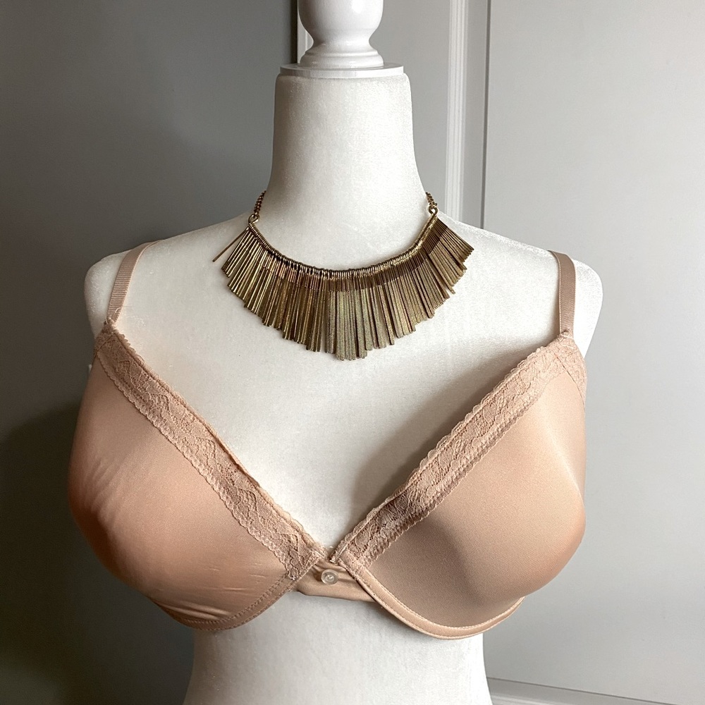 🌻 5/$25 NWOT IZOD Bra in the color blush
